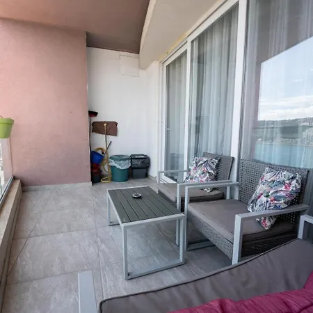 Xemxija Seaview Retreat *